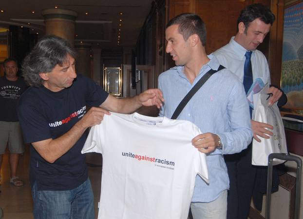 ARHIVA - 2009. Zagreb: Okupljanje hrvatske nogometne reprezentacije u hotelu Sheraton