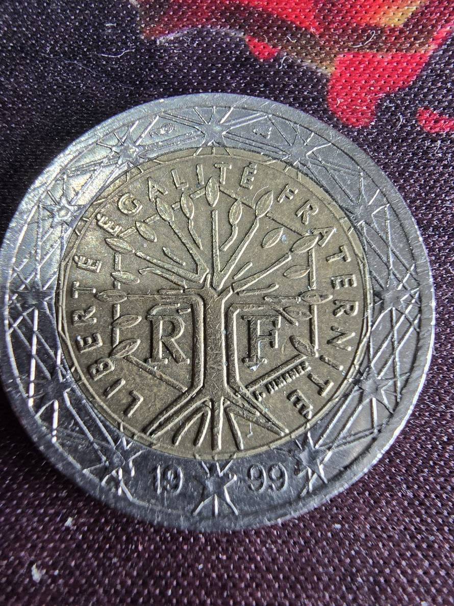 Bizarno! Hrvat kovanicu prodaje za 1,5 milijuna eura: Dao mi je Modrić. Može i prvi red do mora