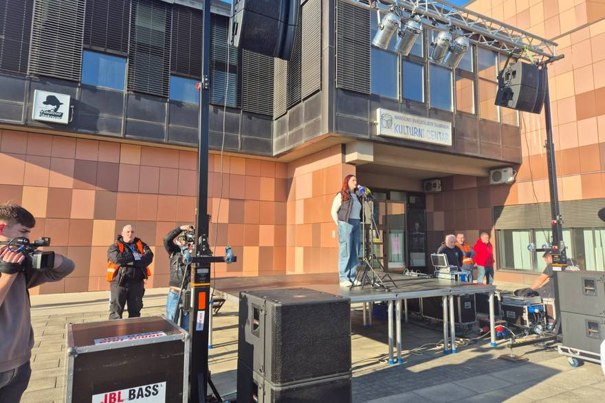 Novi prosvjed u Dubravi zbog vršnjačkog nasilja