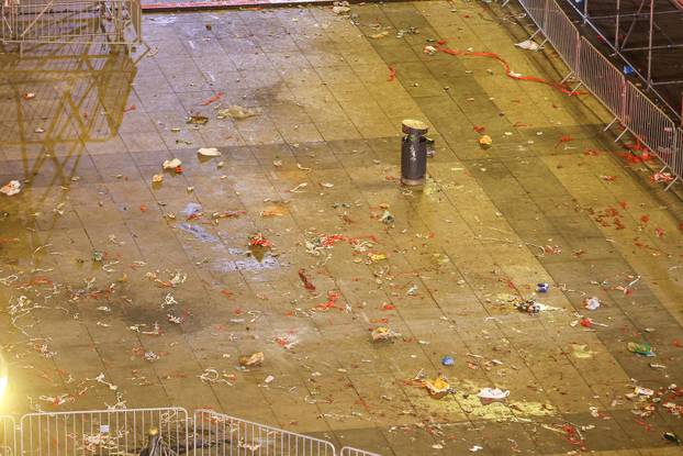 Zagreb: Ubrzo nakon završetka dočeka počelo je čišćenje trga 