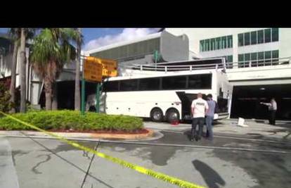 Nesreća u zračnoj luci: Bus zapeo, poginulo dvoje ljudi 