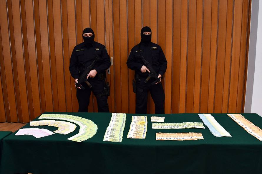 Požeška policija oduzela preko dvije tona duhana i 43.000 €!  A to im nije ni najveća zapljena