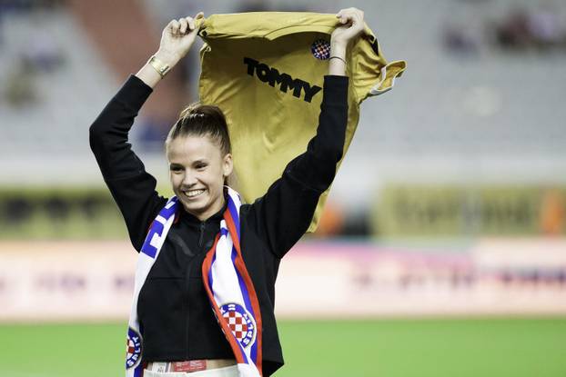 Split: Hrvatski olimpijci dobili počasne Hajdukove dresove