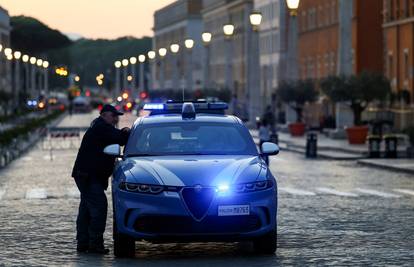 Ispred kuće slavnog talijanskog novinara eksplodirala bomba!