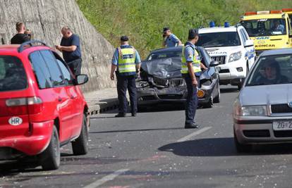 Sudarilo se pet vozila: Žena i muškarac lakše su ozlijeđeni