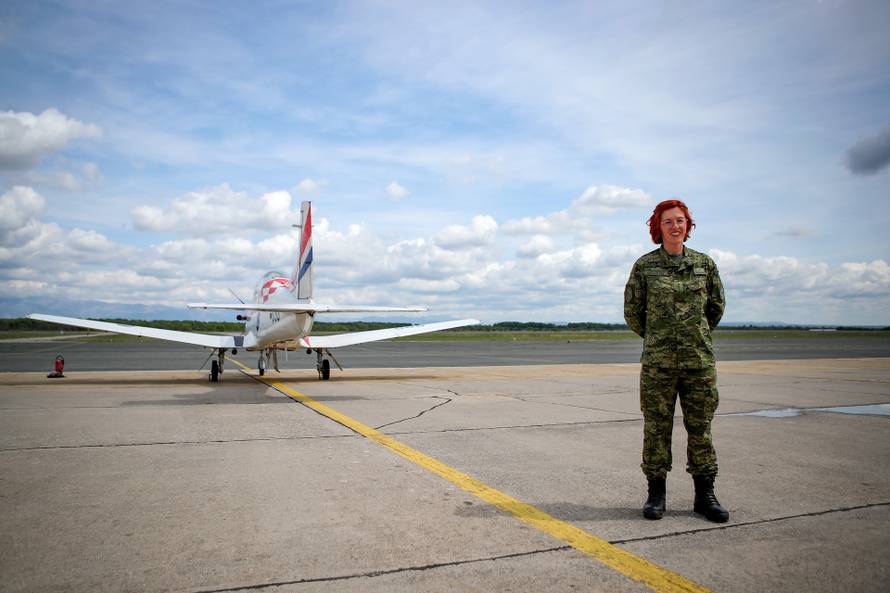 Bojnica Melita: Naše pilote učim zanatu i ganjam titulu misice