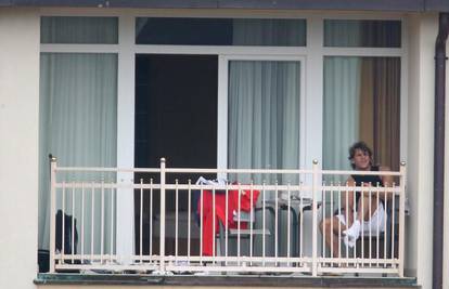 Seksi Anas Sharbini izveo striptiz na balkonu hotela