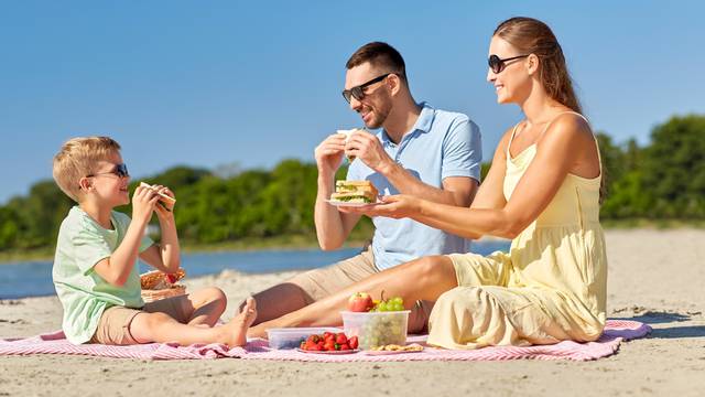 Ovu hranu izbjegavajte nositi na plažu - može vam naštetiti