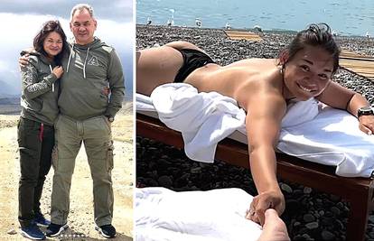 Dok brojni turisti bježe s Krima, kći zloglasnog ruskog ministra obrane uživa na suncu u toplesu
