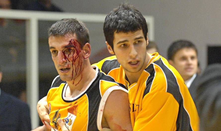 Top 5  košarkaških tučnjava: Lomili se nosevi i dizale tužbe