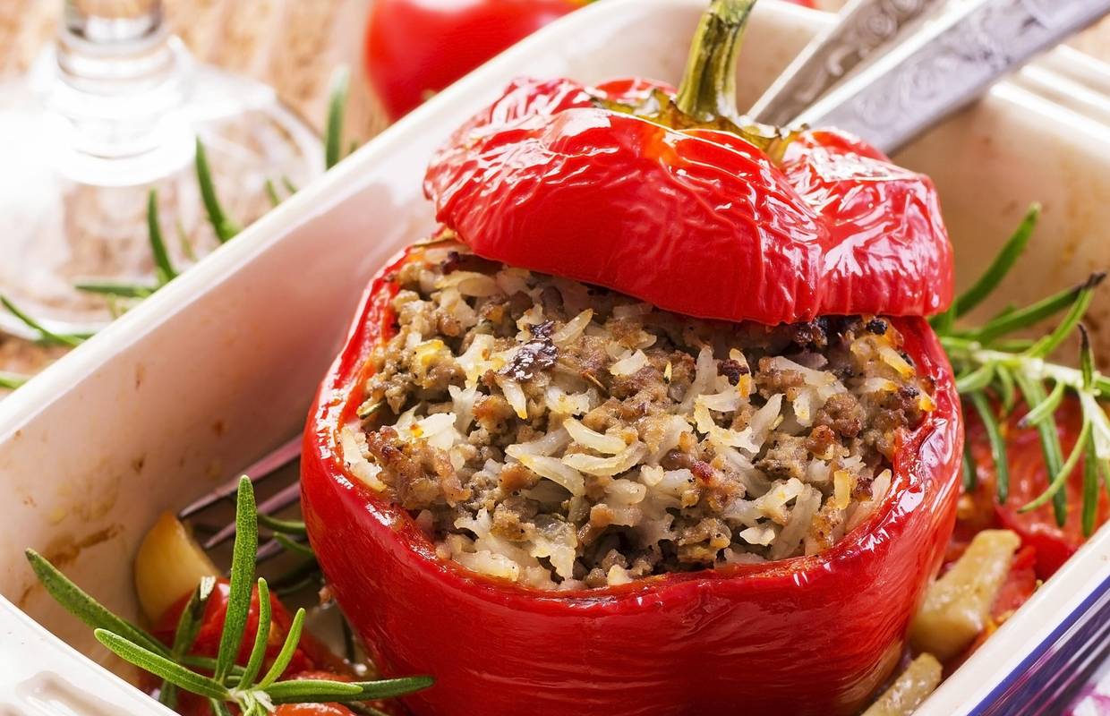 Punjena paprika zapečena u pećnici oduševit će sve ukućane