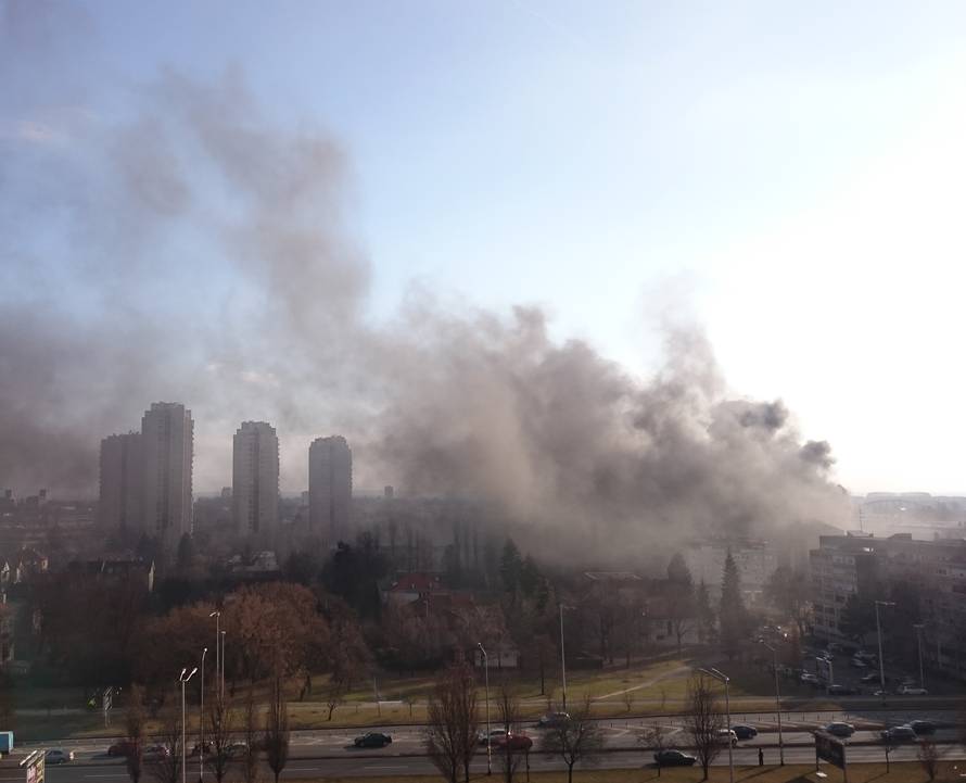 Požar u studentskom domu, u metežu je stradala prolaznica