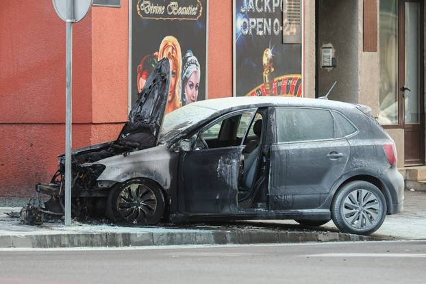 Zagreb: Zapalio se automobil stranih tablica