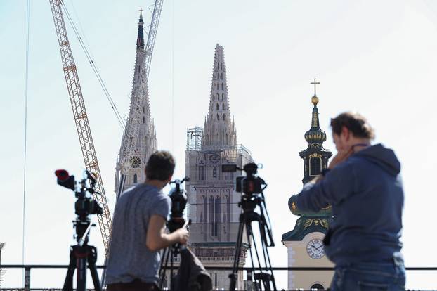 Zagreb: Novinarske ekipe čekaju početak rušenja sjevernog tornja katedrale