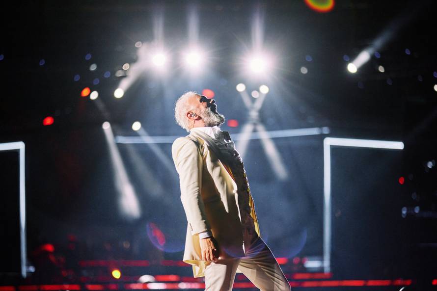 Dino Merlin oduševio je gestom u ljekarni: 'Pustite, u redu je...'