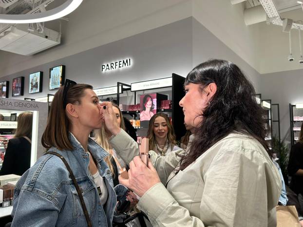 FOTO/VIDEO Sephora u Zagrebu otvorila vrata! Natasha Denona šminkala Zagrepčanke