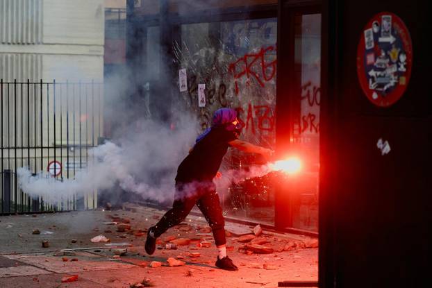 Spanish unions call a general strike in solidarity with Palestinians in Gaza, in Barcelona