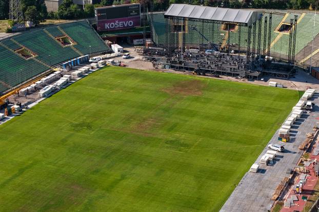 Zagreb: Pogled iz zraka na travnjak stadiona Asim Ferhatović Hase nakon tri koncerta Dine Merlina