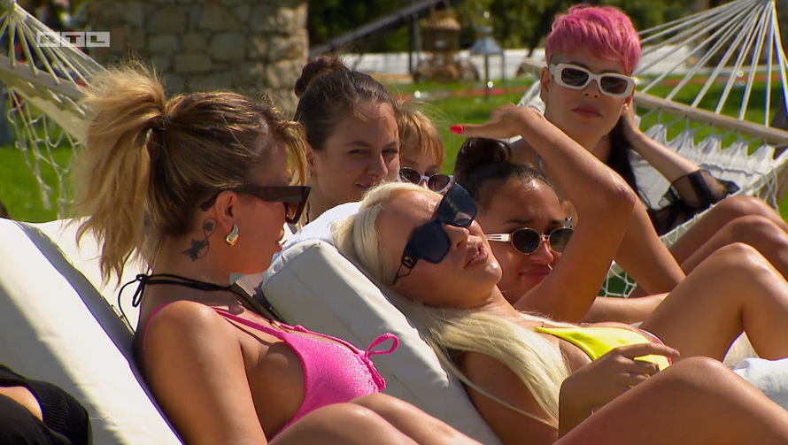 Miloš stigao u vilu i napravio je pravu pomutnju među curama: Za prvi spoj odabrao je Maidu!