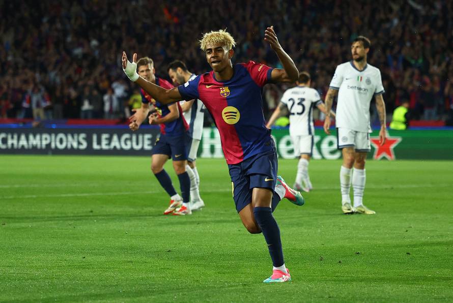 Champions League - Semi Final - First Leg - FC Barcelona v Inter Milan