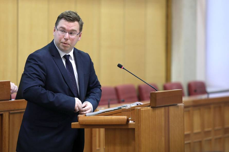 Zagreb: Sabor raspravlja o paketu mirovinskih zakona