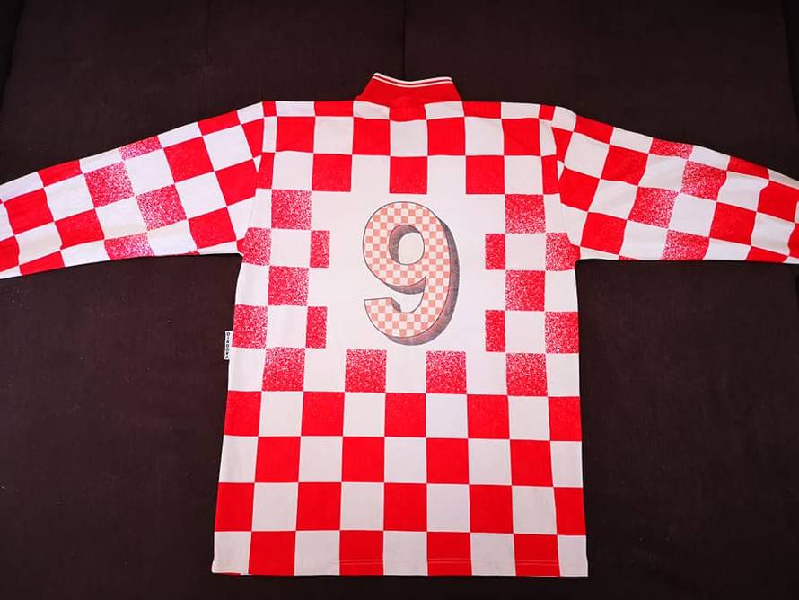 'Nosili smo taj dres u Paragvaj, ali nismo mogli igrati u njemu'