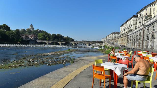 FILE PHOTO: Drought-stricken north Italy suffers from second summer heatwave