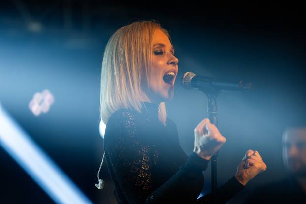 Žminj: Koncert Jelene Rozge za Valentinovo 