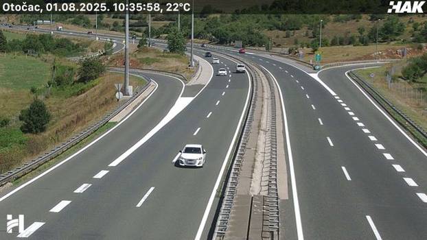 FOTO Kreće udarni vikend, kod Lučkog se zagužvalo: Kolone su prema moru, vozi se usporeno