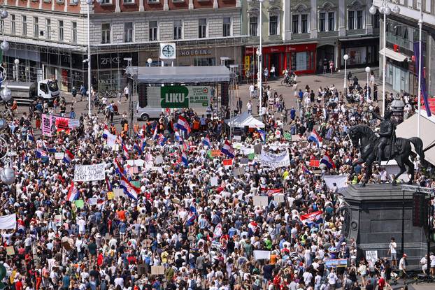Tisuće prosvjednika preplavile središte Zagreba zbog otpada u Lici