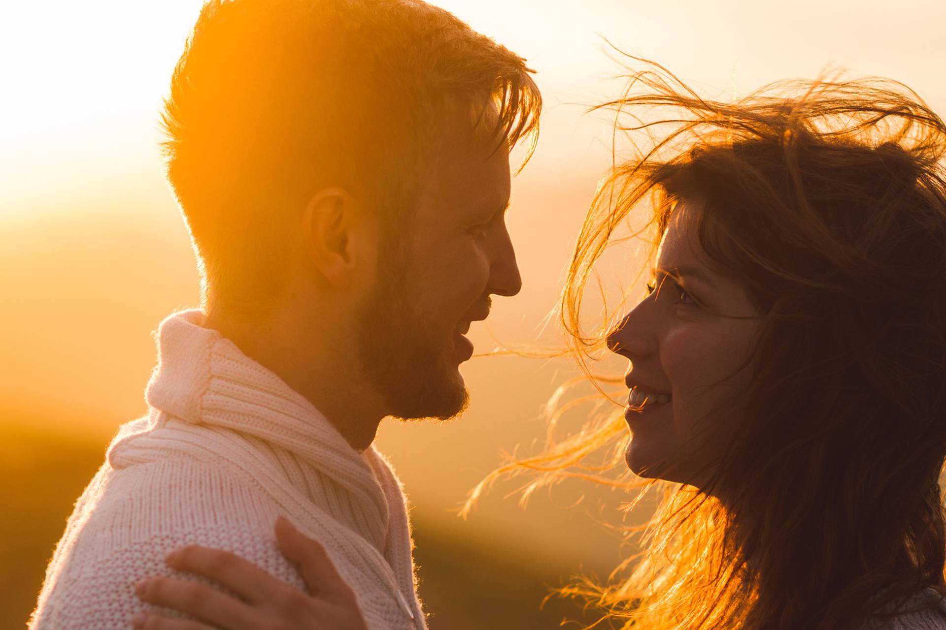 Evo kako se zaljubljuju žene, a kako muškarci - ključne razlike