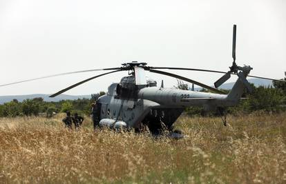 Helikopter pao na povratku s obuke, za trećim članom posade tragaju Pilatus i helikopter