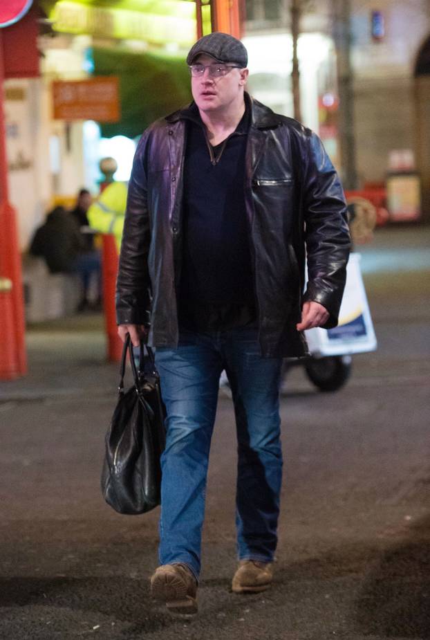 *EXCLUSIVE* American Actor Brendan Fraser goes for a stroll in London!