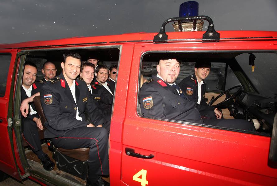 Prva vatrogasna klapa nakon požara spremna je na pjesmu