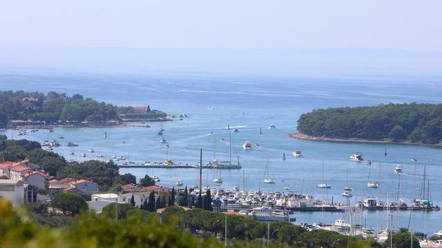 Pogled na mjesto Punat na otoku Krku