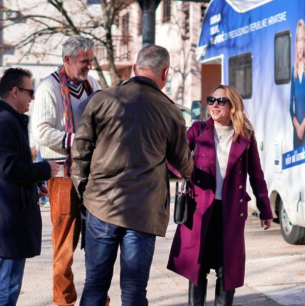FOTO Harmonika, obračuni i  malo fotkanja: Evo kako su dan proveli predsjednički kandidati