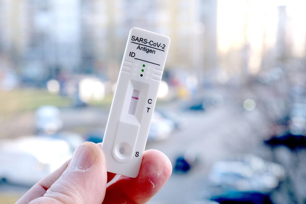 Nestašica covid kućnih testova, ljekarne ih prodaju i 150 na dan