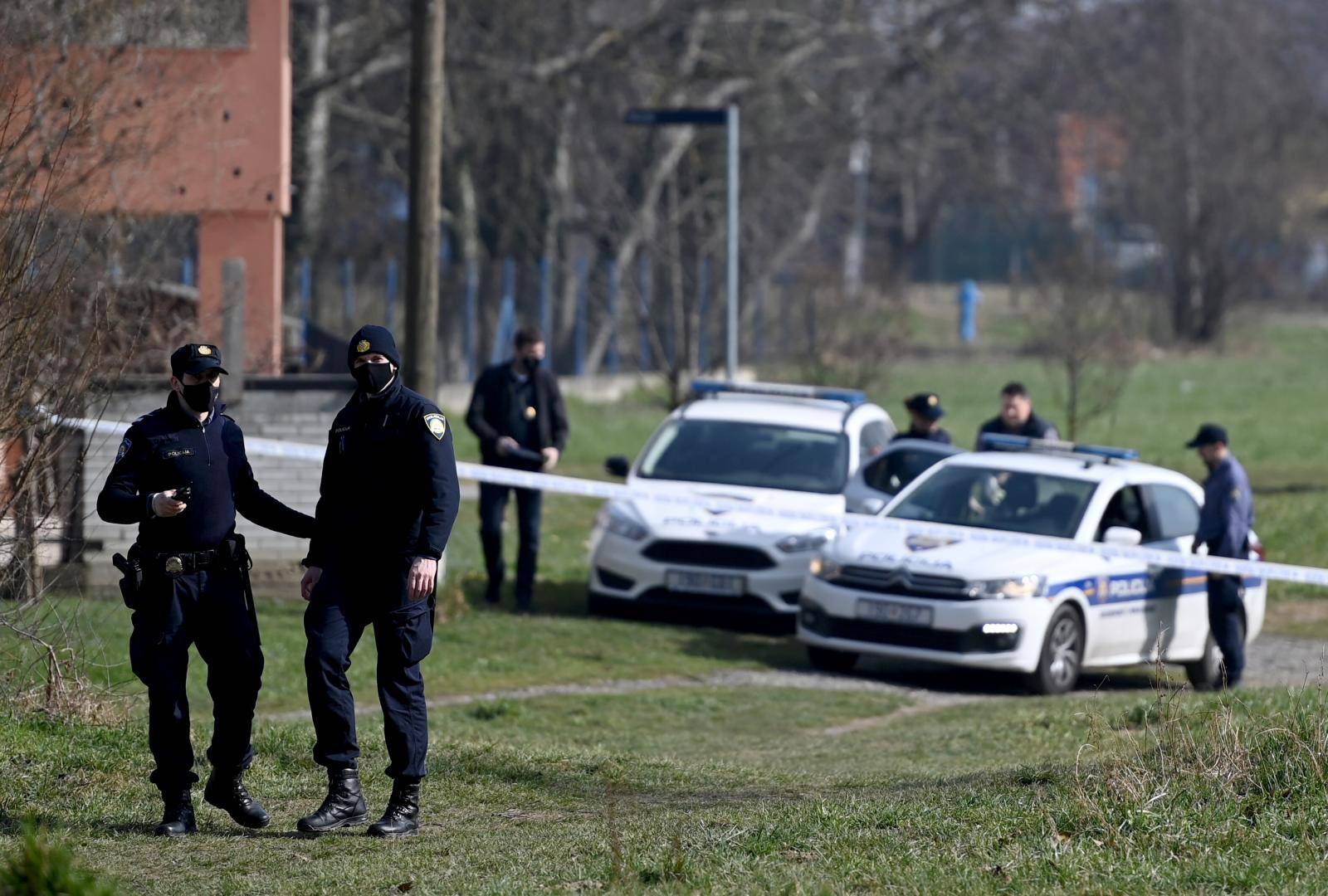 VIDEO Pucnjava u Dugavama: 'Pregovarao je s policajcima, odjedanput se čuo pucanj'