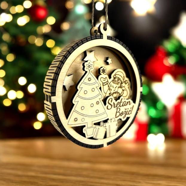 Naši umjetnici i dizajneri nude ukrase za Božić: Šalice se zlate, a vezeni vijenci su najtraženiji