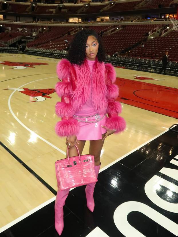 FOTO Dominira u sportu, bori se za prava žena i nosi revije. Ona je definicija košarkaškog anđela