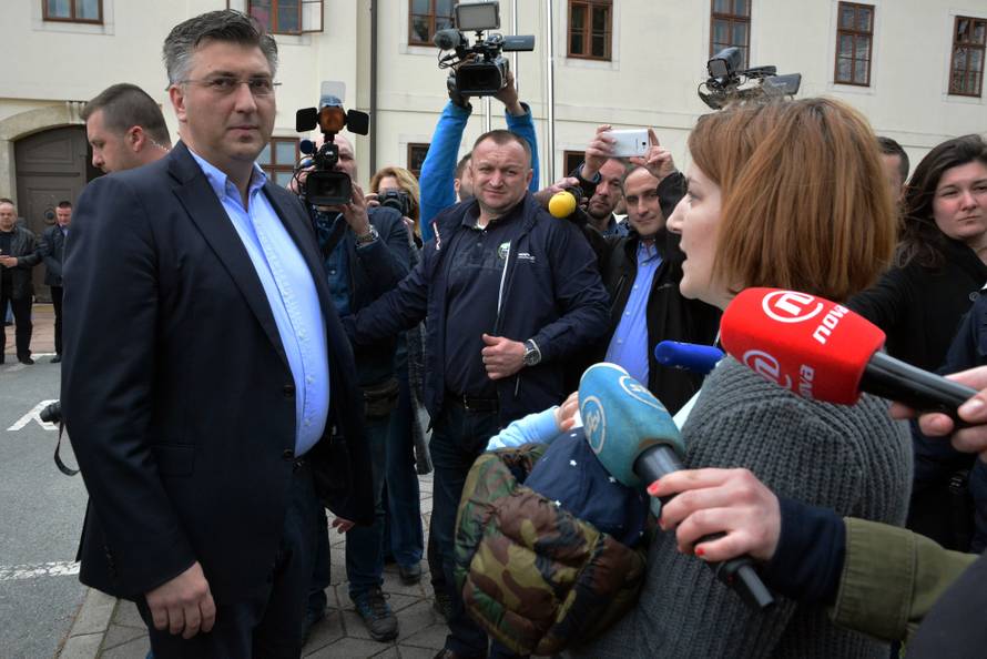 I vojska u Slavonskom Brodu:  Dostavlja pitku vodu iz cisterni