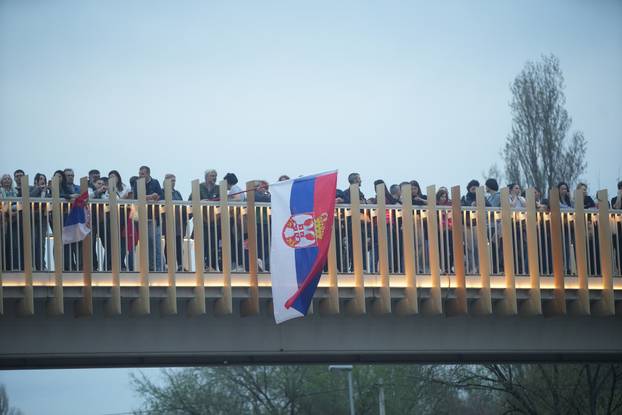 Beograd: Građani su se okupili kako bi dočekali studente iz Zapadne Srbije