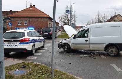 Tri automobila sudarila se u Koprivnici: Dvoje je ozlijeđenih