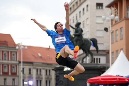 FOTO Ovo ima samo u Zagrebu! Pogledajte spektakularne kadrove s Trga bana Jelačića