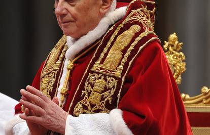 Benedikt XVI. želi znati tko medijima odaje crkvene tajne