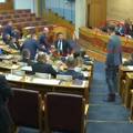 VIDEO Kaos u parlamentu Crne Gore. Među zastupnicima skoro letjele šake: 'Pamtit ćete me!'