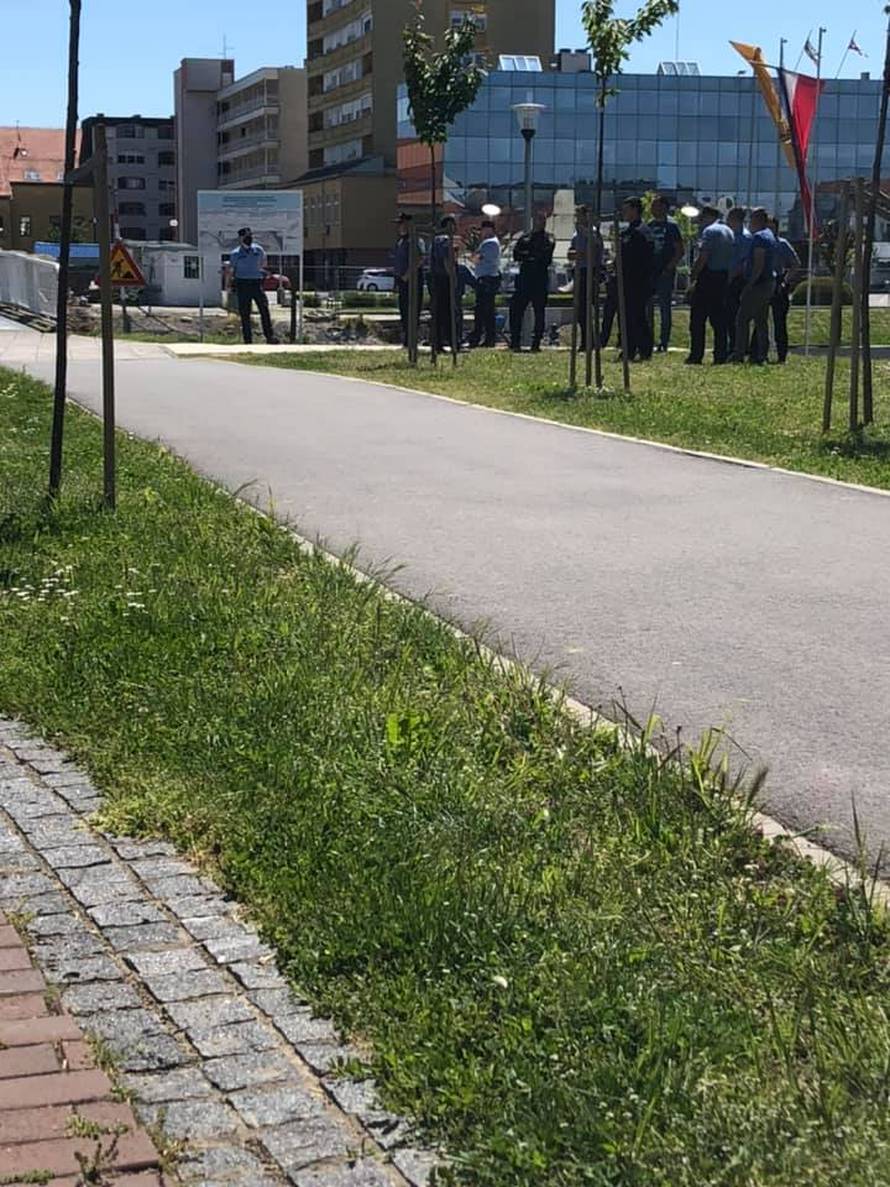 Okupljanje ljudi u crnom: 'Koljači su tabu tema, Hrvate se za uzvike u zatvor sprema'