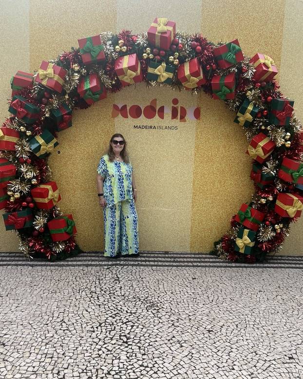 FOTO Mama Cristiana Ronalda nosi komplet od samo 17,99 €