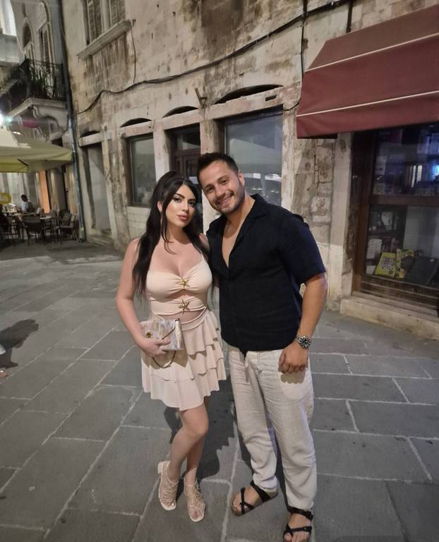 FOTO Sjećate li se Stele iz Ljubav je na selu? Pogledajte kako sad izgleda, pozirala je golišava...