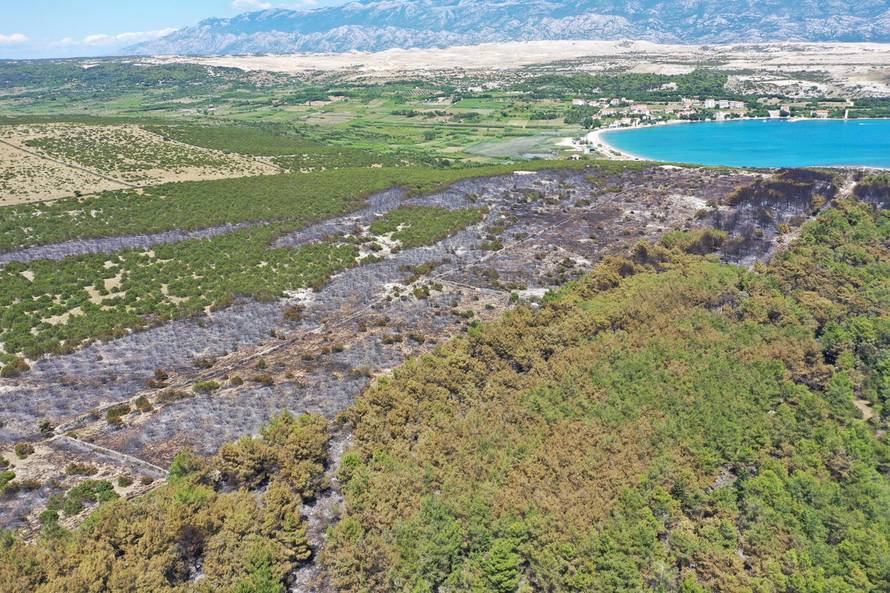 Gorjelo je cijelu noć: Pogledajte kako Zrće izgleda nakon požara